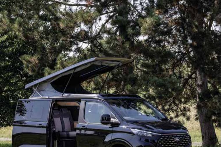 Ford Triostyle vu de l'ext&eacute;rieur, hayon ouvert