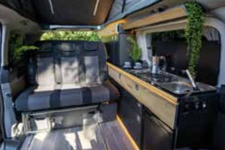 Bloc cuisine du Triostyle avec &eacute;vier et r&eacute;chaud