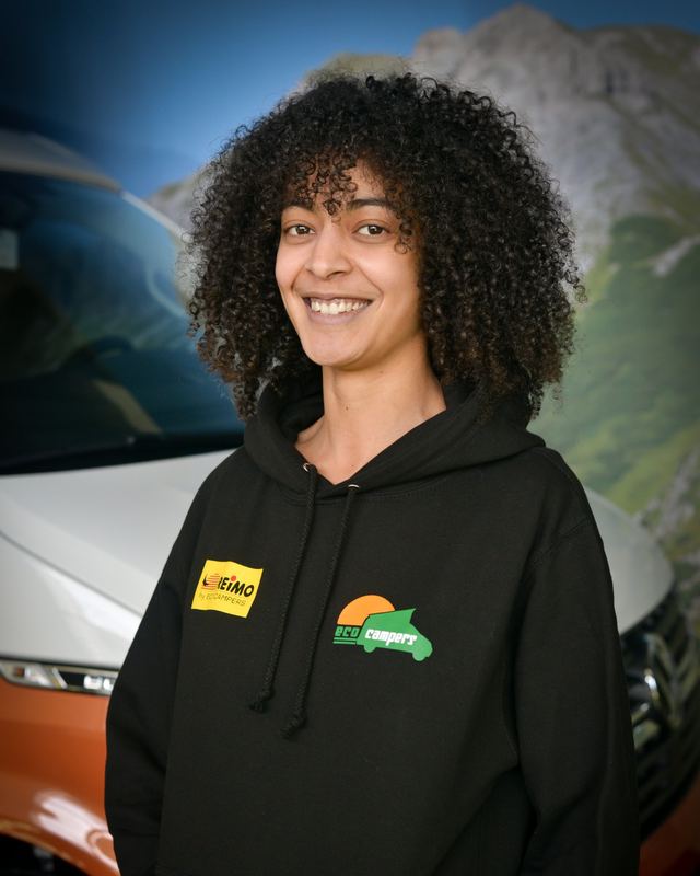 Aurore, conseillère commerciale chez Eco Campers